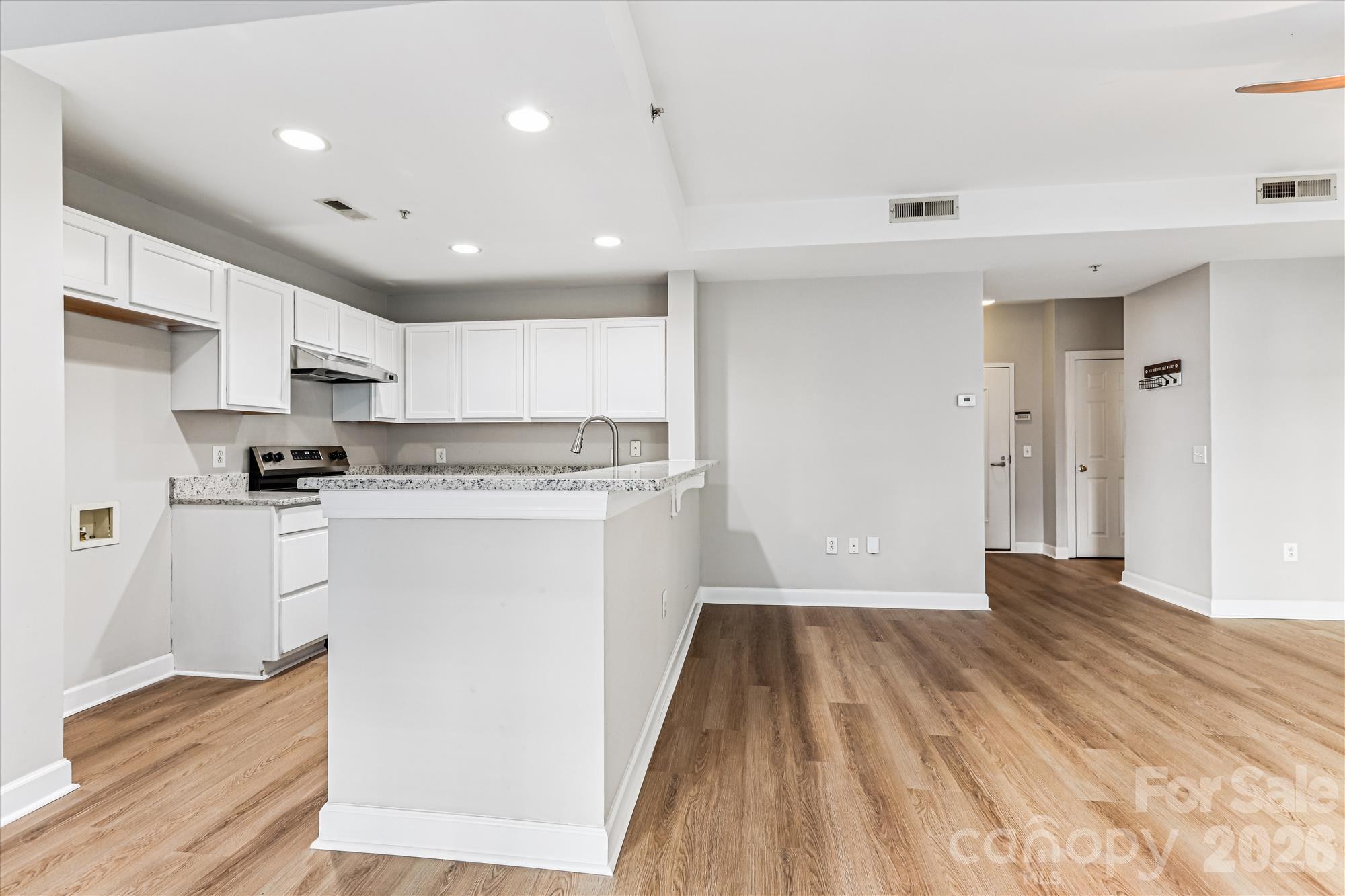 718 W Trade Street #302 — Charlotte
