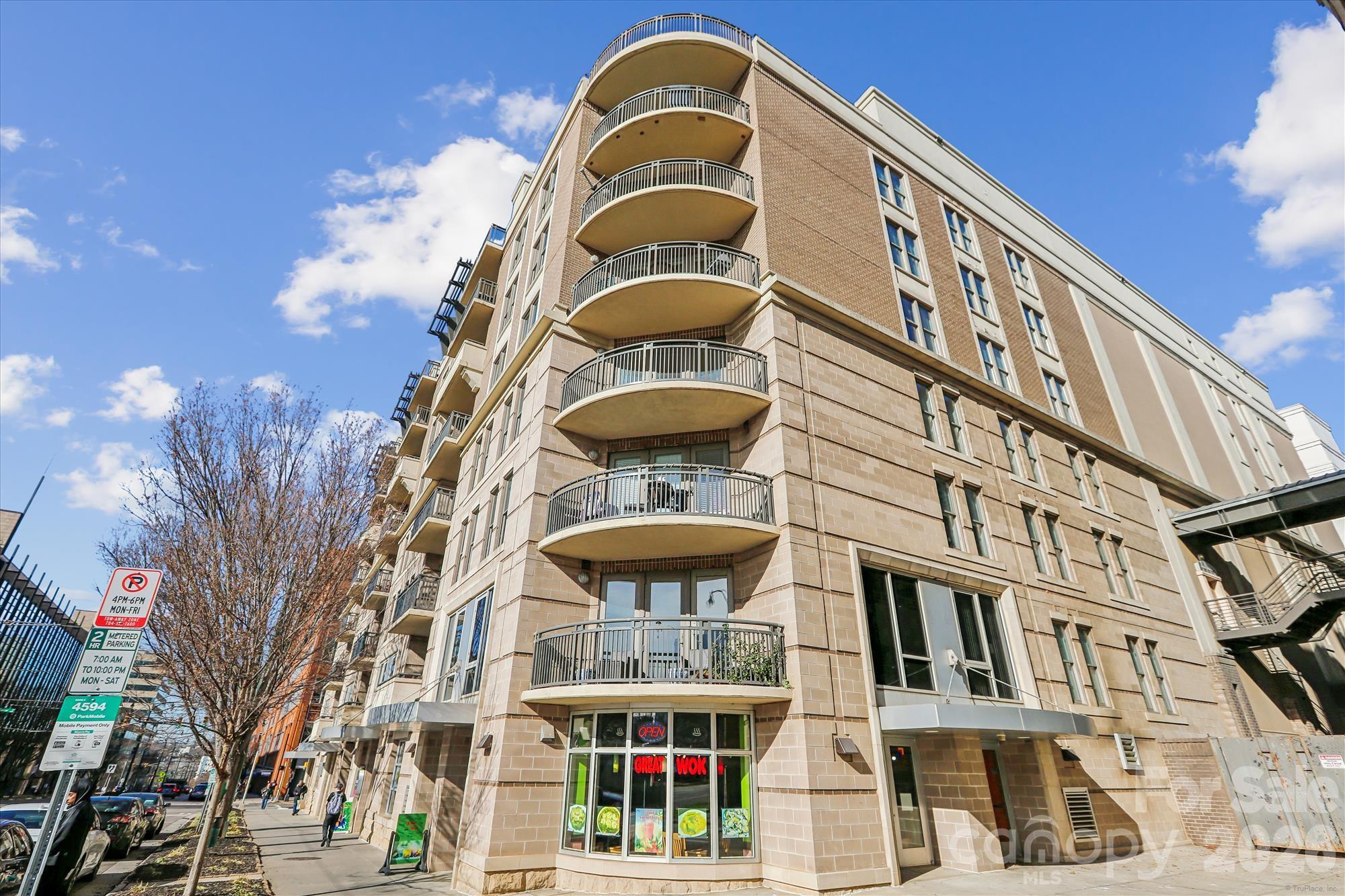 718 W Trade Street #302 — Charlotte