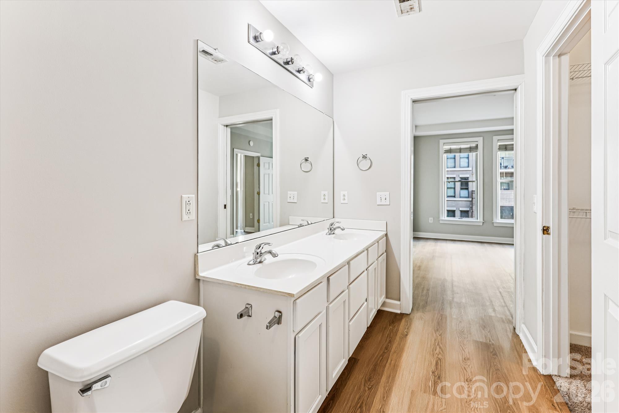 718 W Trade Street #302 — Charlotte