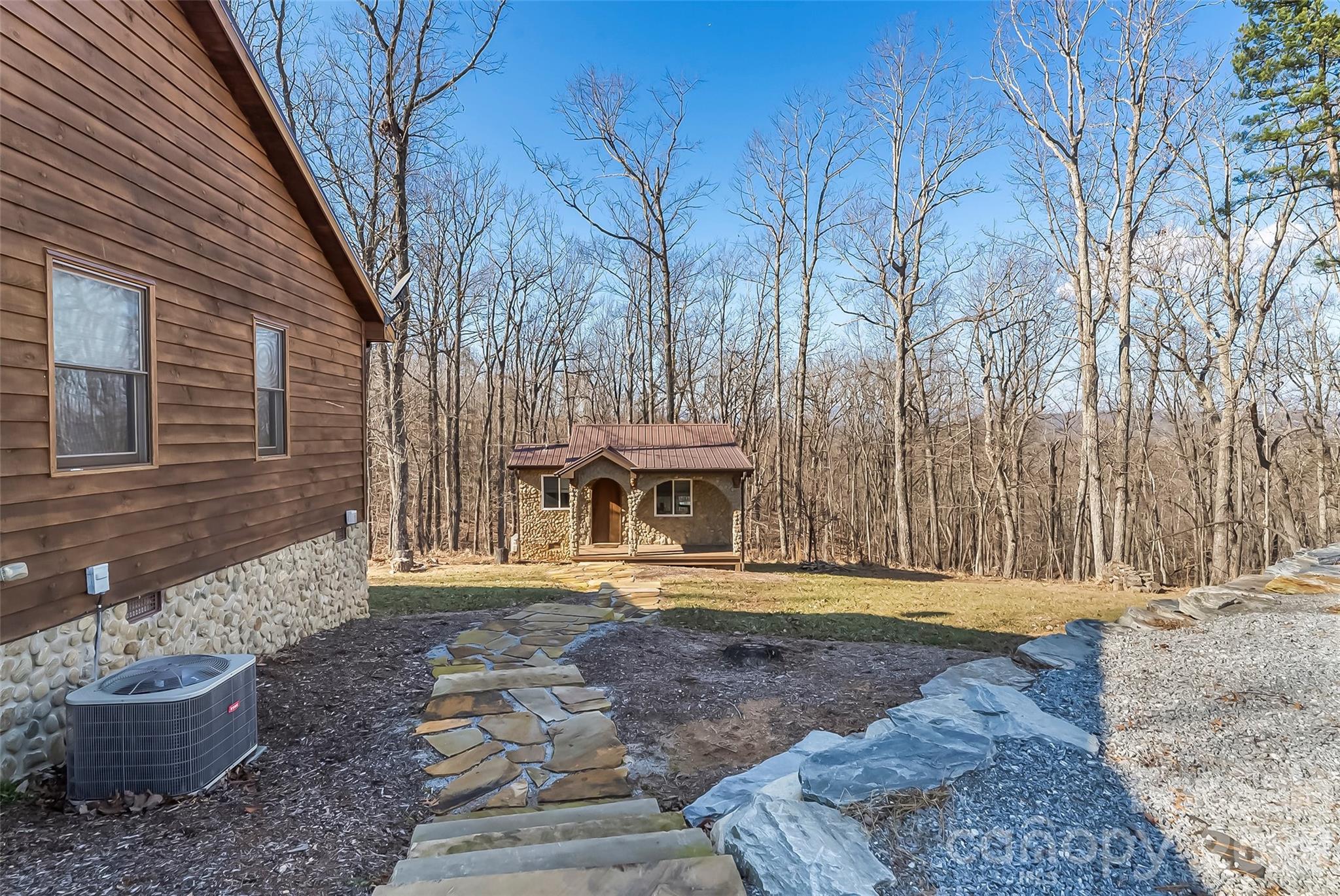 525 Mossy Oak Trail — Nebo