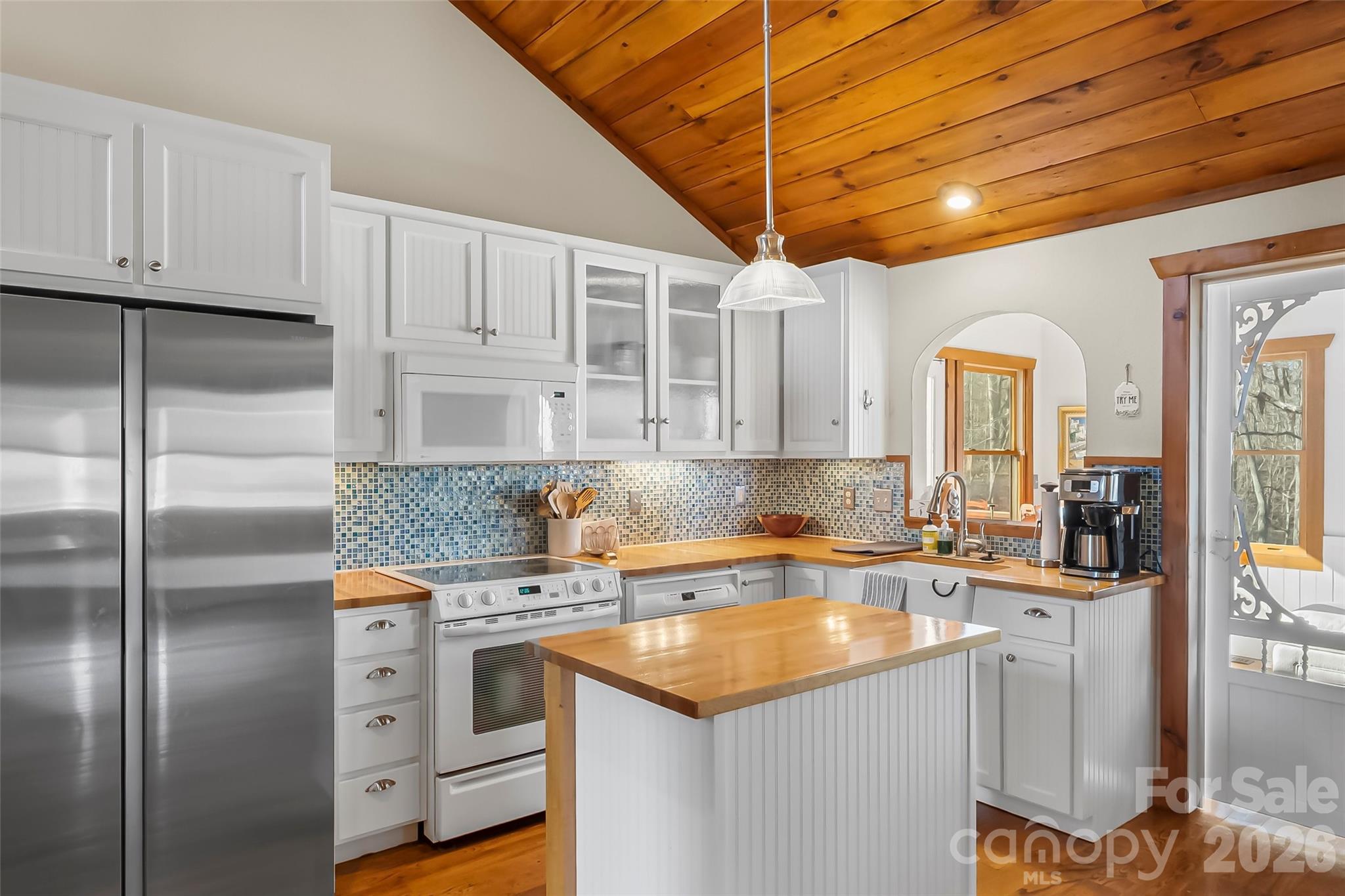 525 Mossy Oak Trail — Nebo