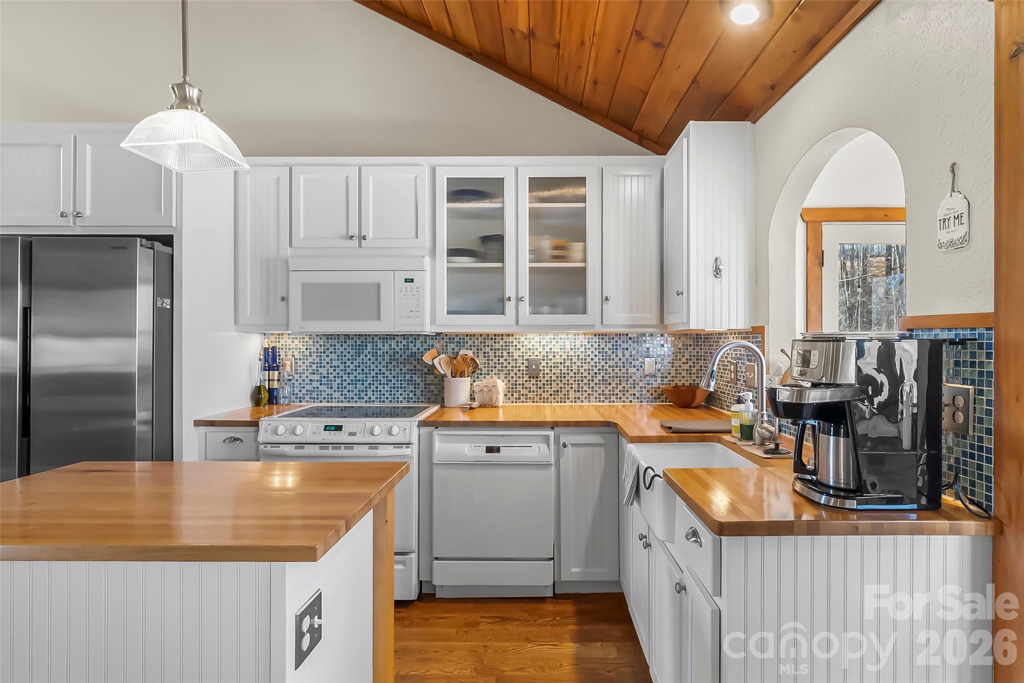 525 Mossy Oak Trail — Nebo