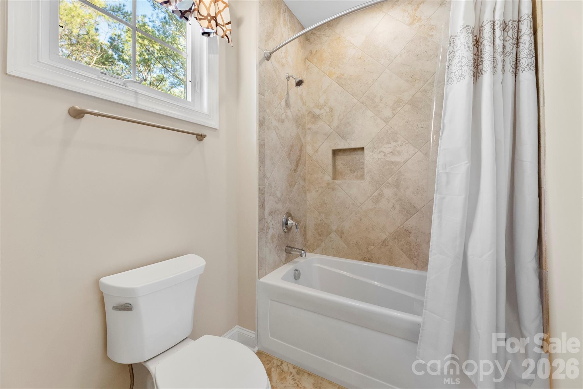 6065 Chimney Bluff Road — Lancaster