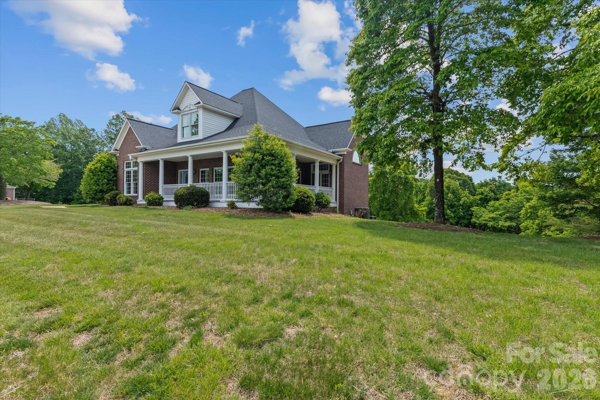 1148 Town N Country Drive — Wilkesboro