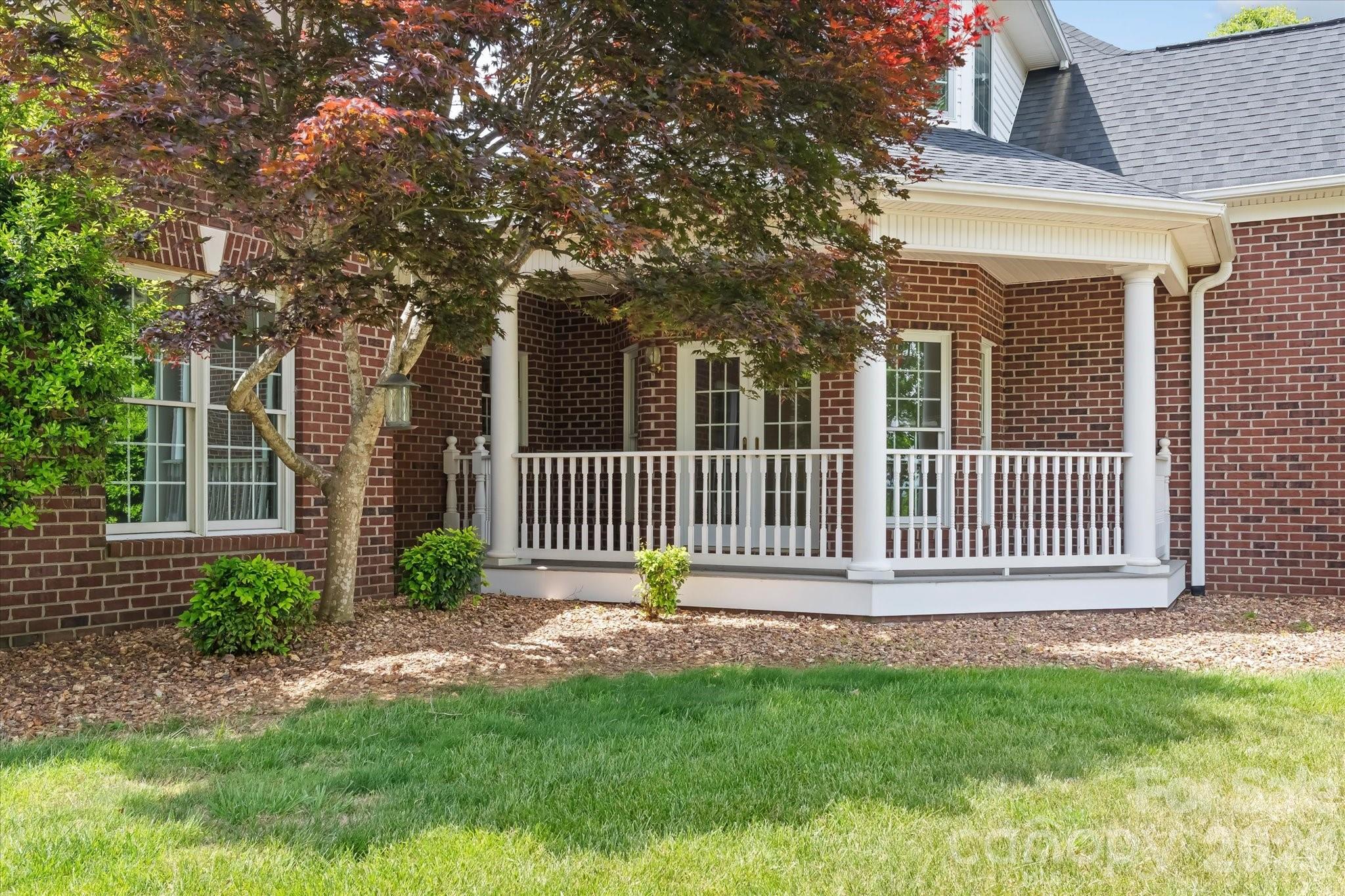 1148 Town N Country Drive — Wilkesboro