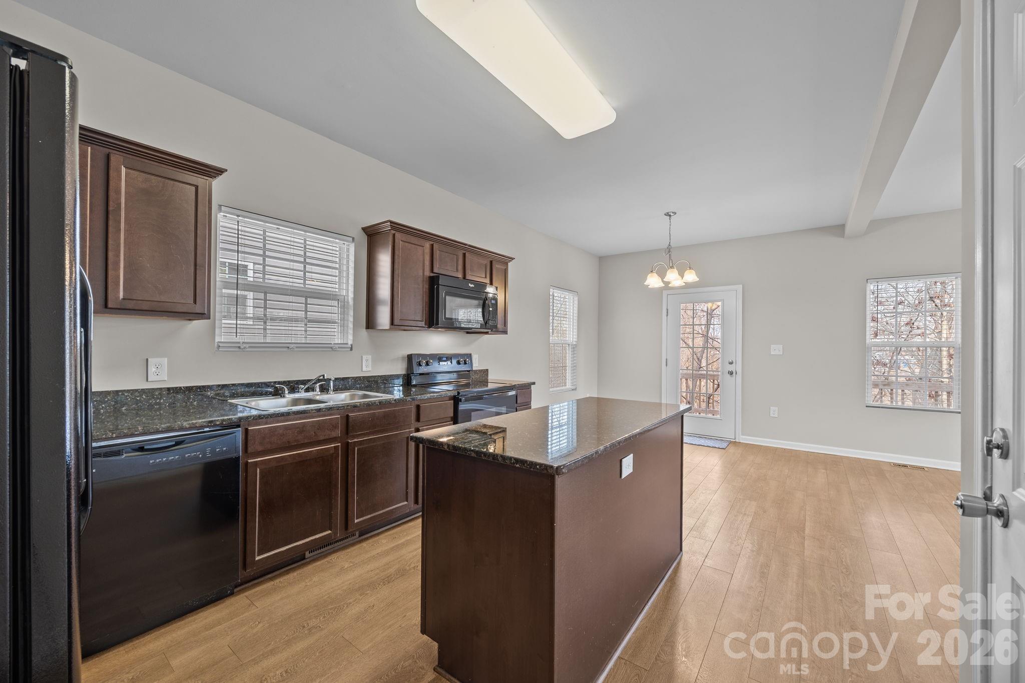 115 Lookout Point Place — Mooresville
