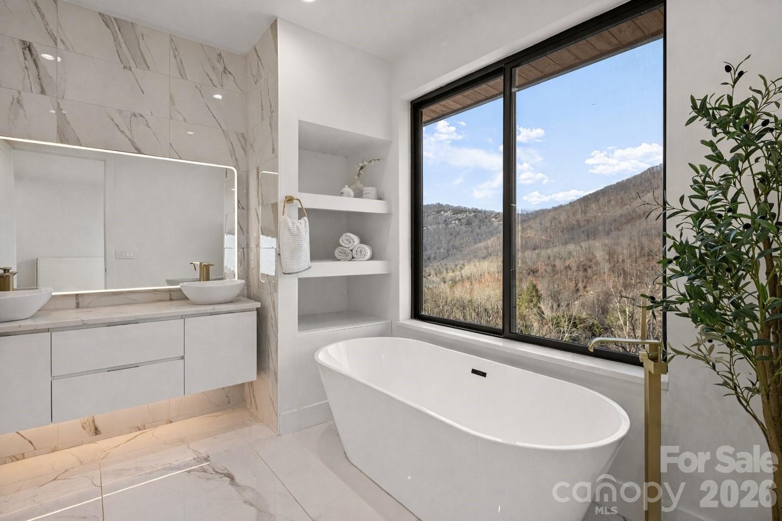 22 Chesten Mountain Drive — Asheville