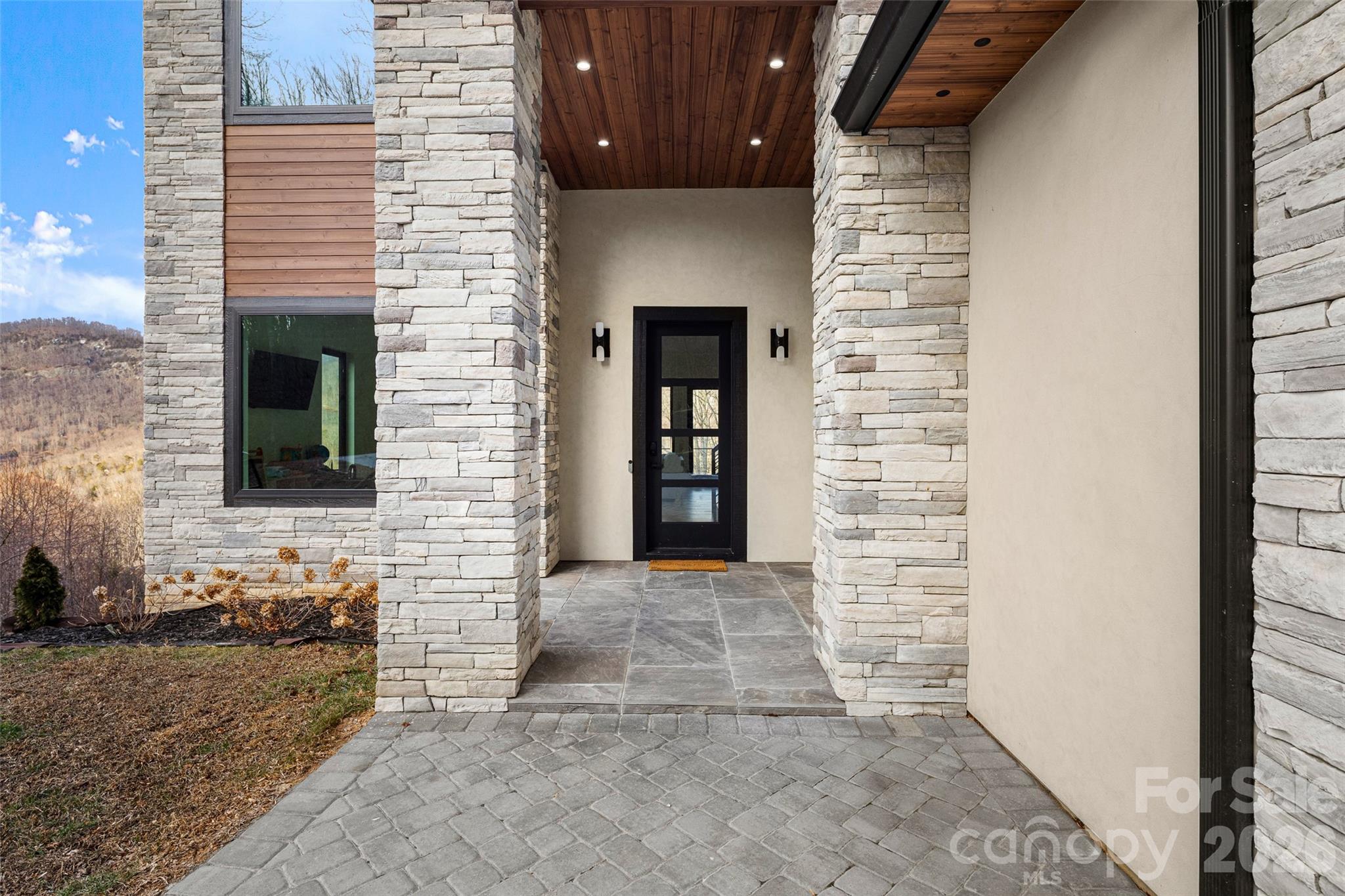 22 Chesten Mountain Drive — Asheville