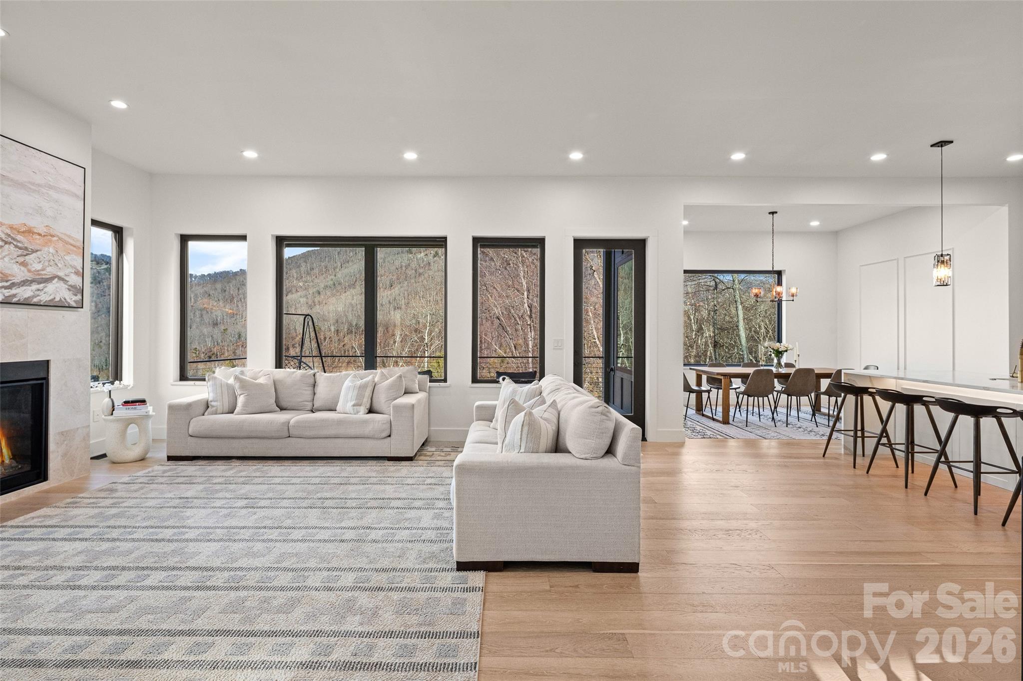 22 Chesten Mountain Drive — Asheville