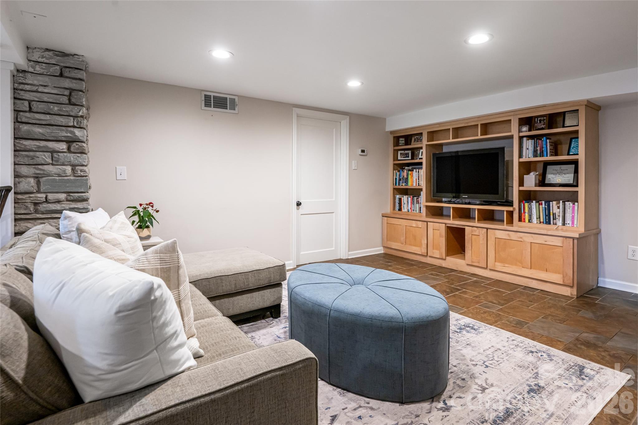 180 Marlborough Road — Asheville