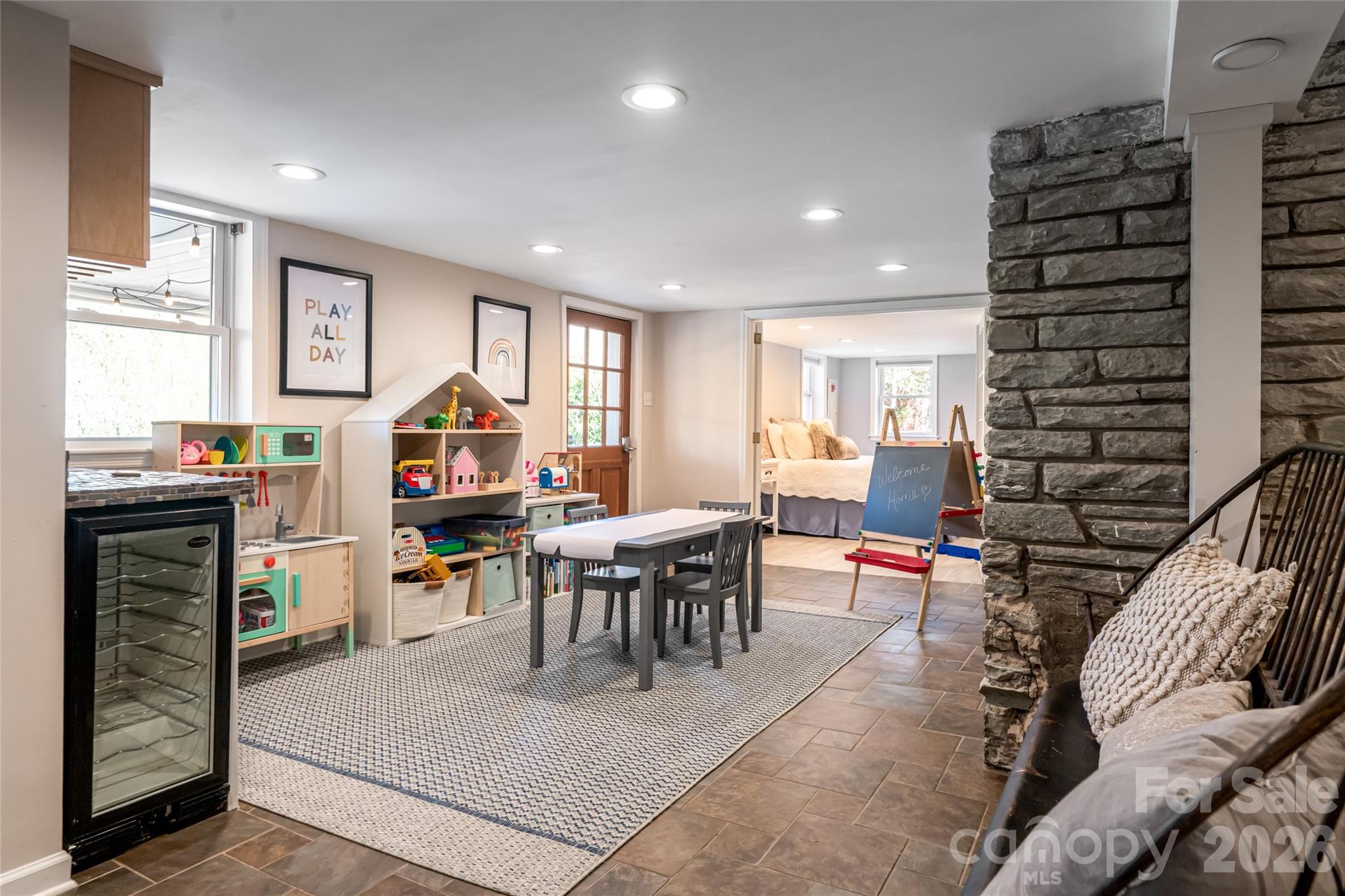 180 Marlborough Road — Asheville