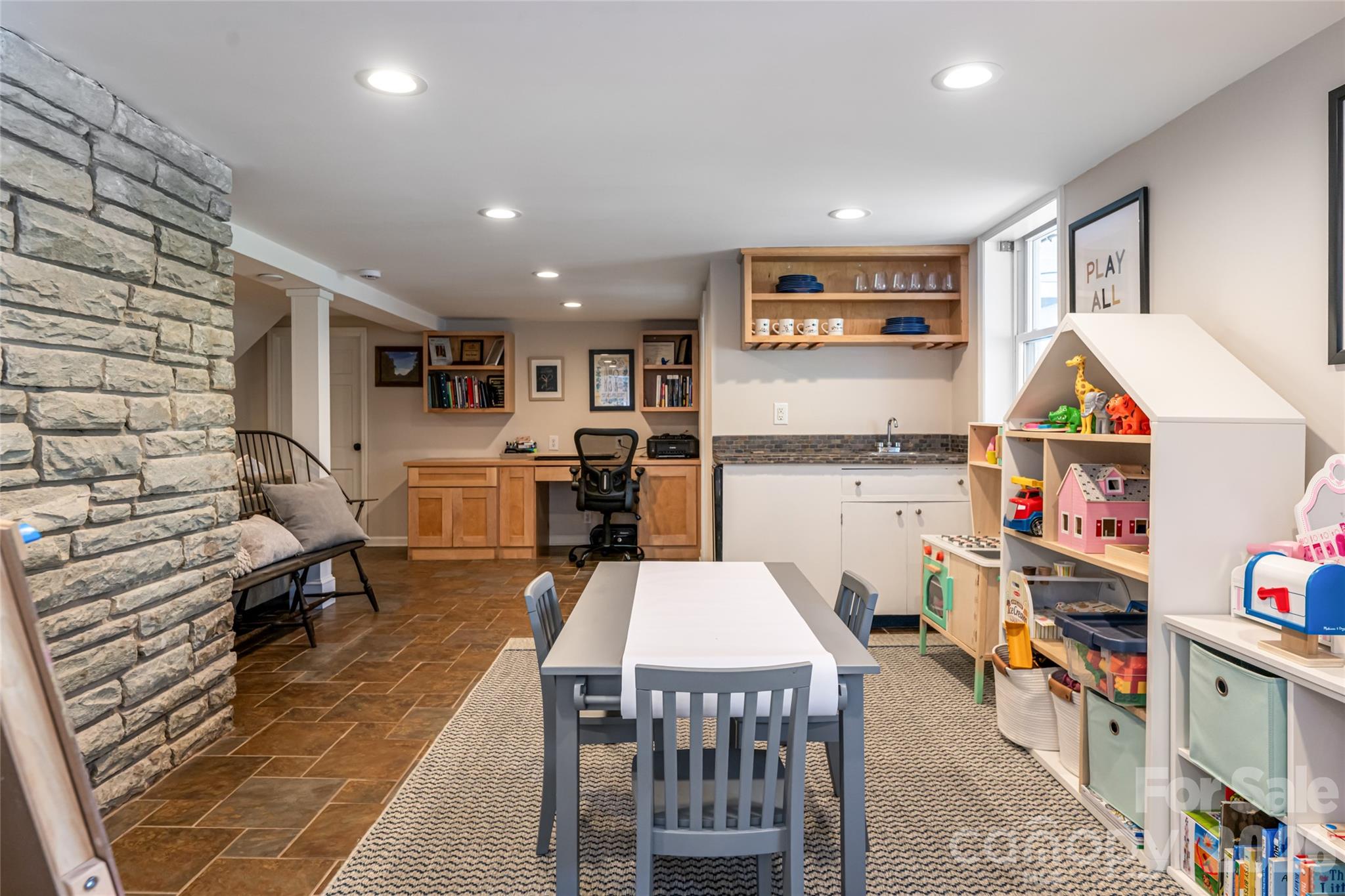 180 Marlborough Road — Asheville