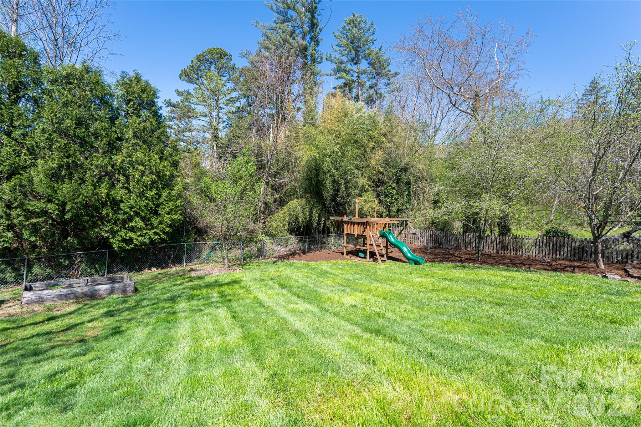 180 Marlborough Road — Asheville