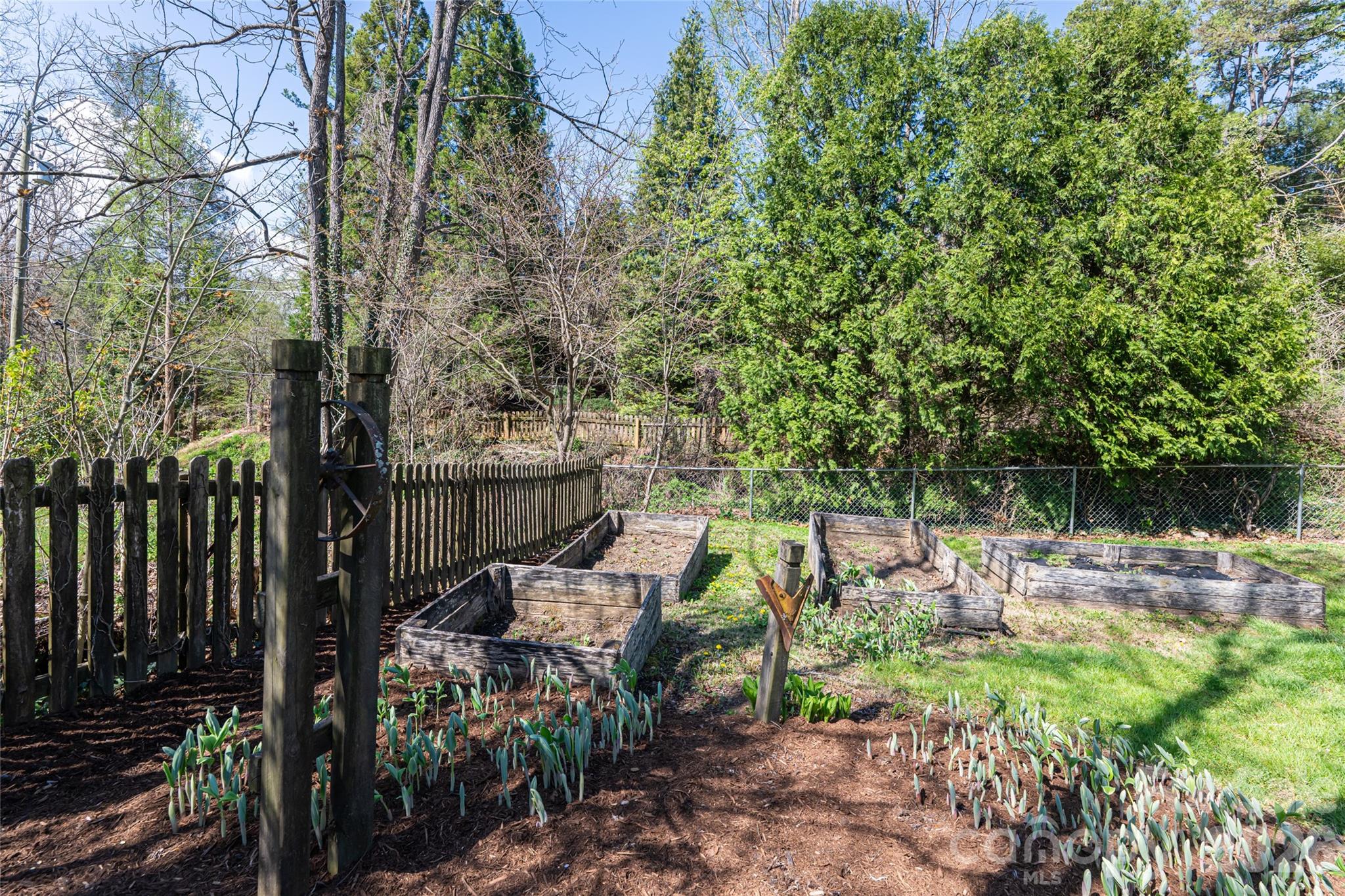 180 Marlborough Road — Asheville