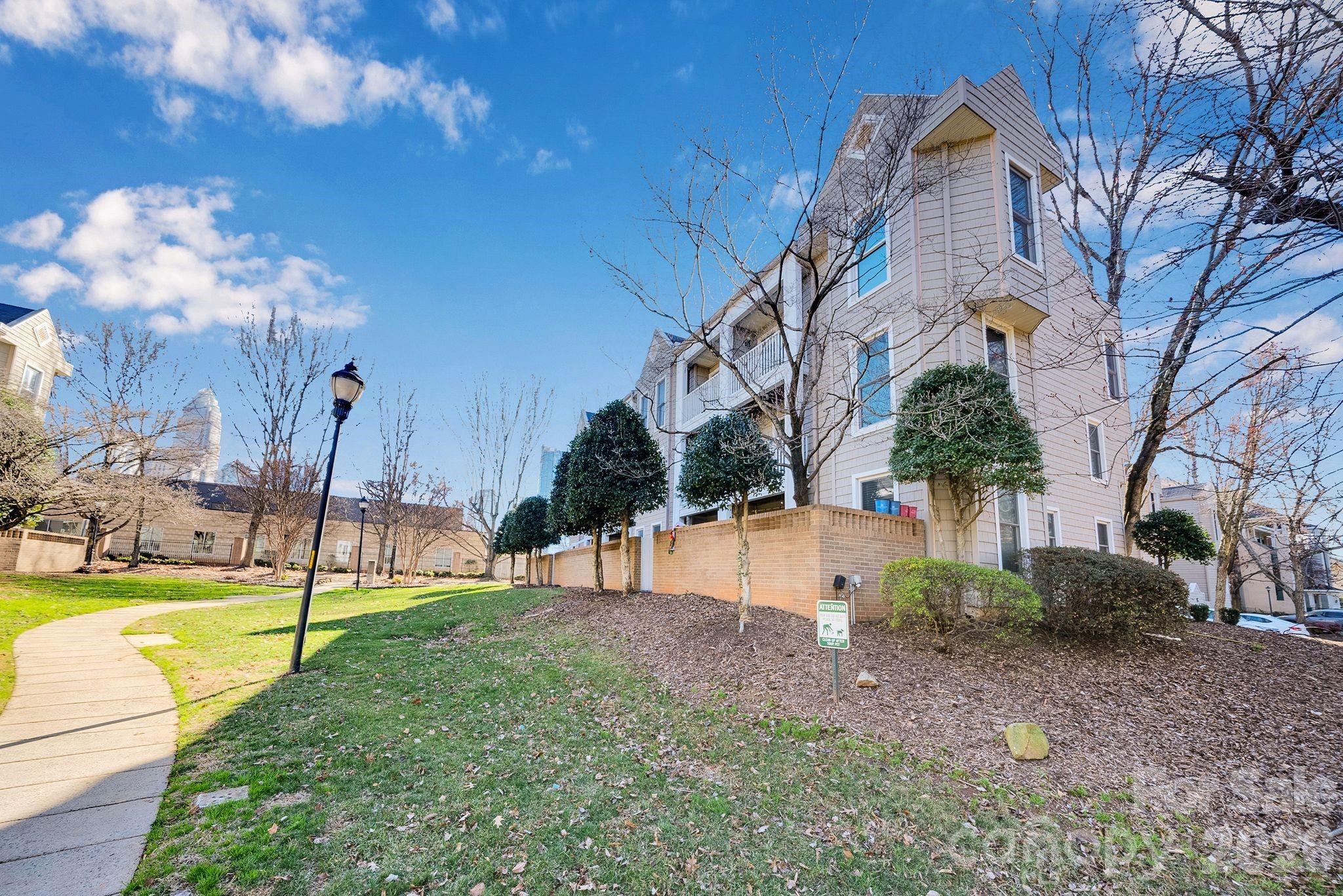 300 S Cedar Street #2 — Charlotte