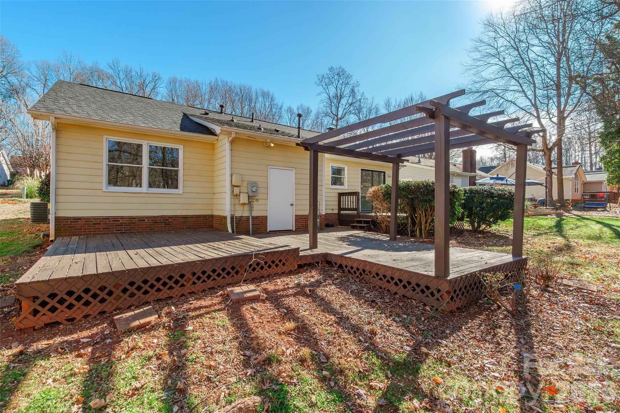 7225 McTeal Place — Charlotte