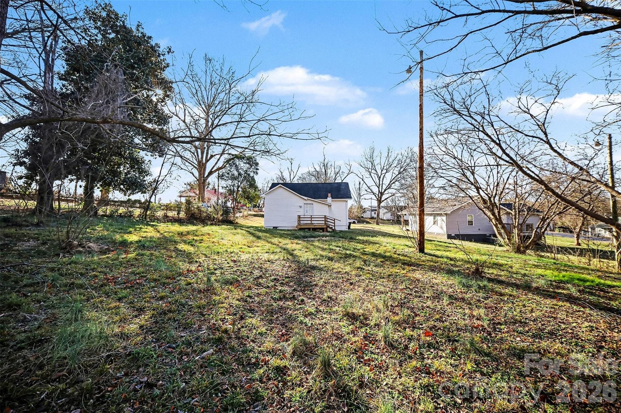 612 E E Street — Newton