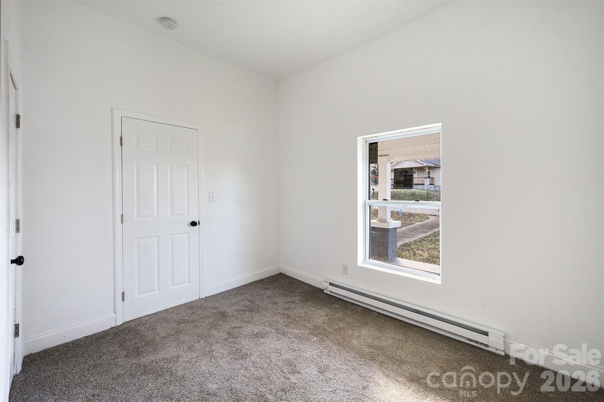 612 E E Street — Newton