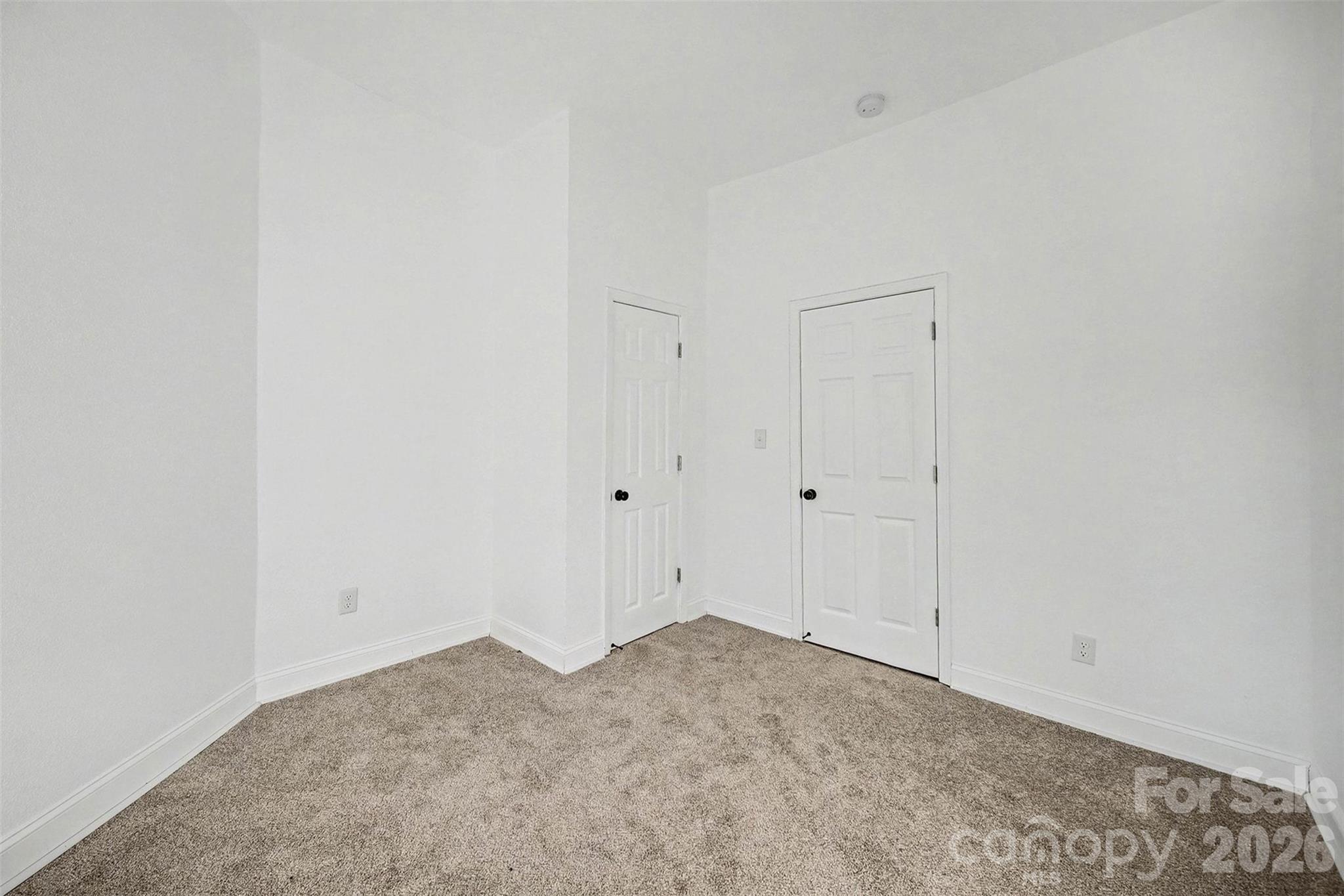 612 E E Street — Newton