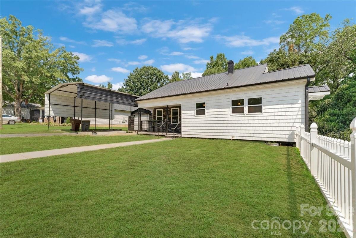 2105 Woodlawn Street — Kannapolis