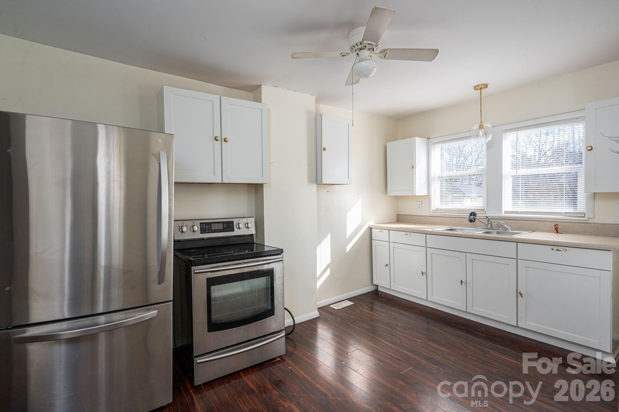 329 W Main Street — Lincolnton