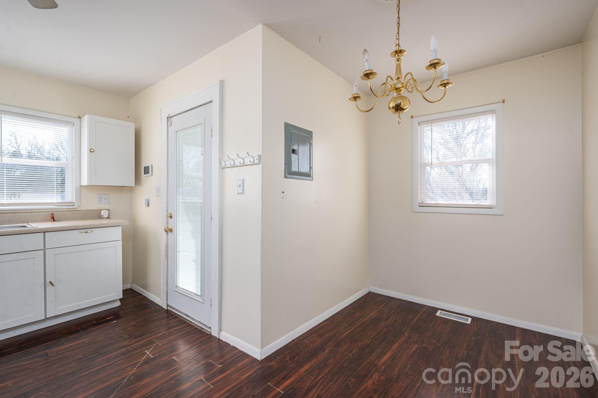 329 W Main Street — Lincolnton