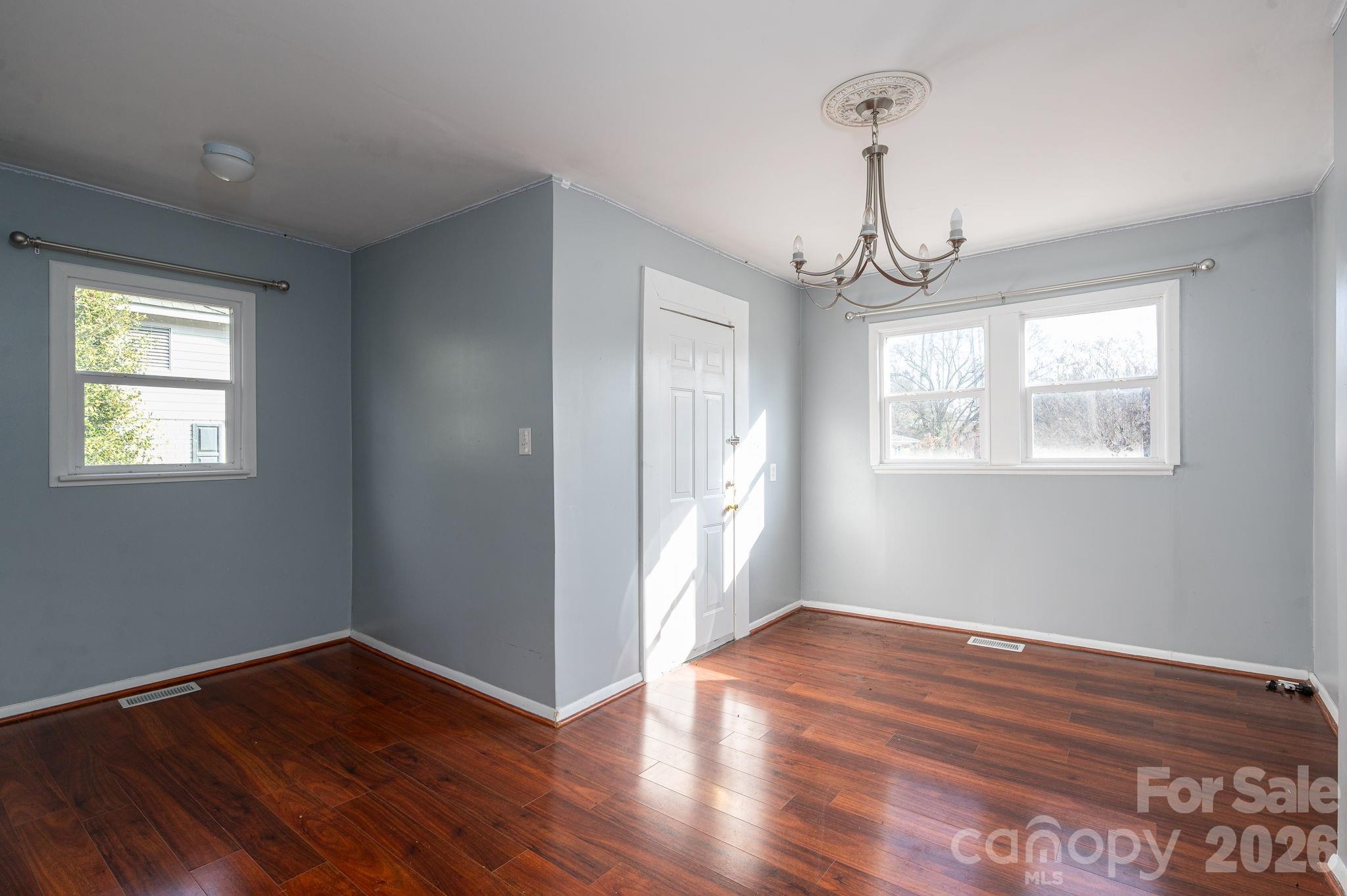 329 W Main Street — Lincolnton