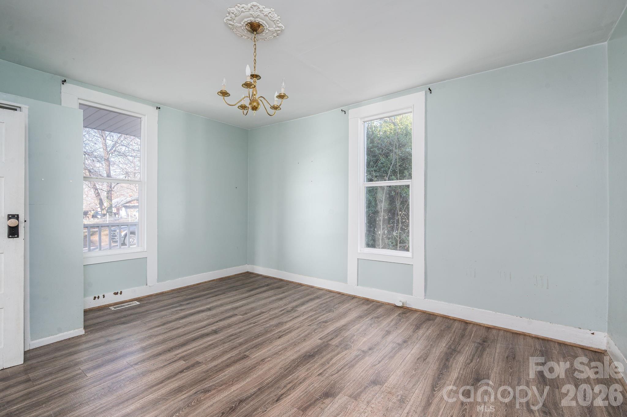 329 W Main Street — Lincolnton