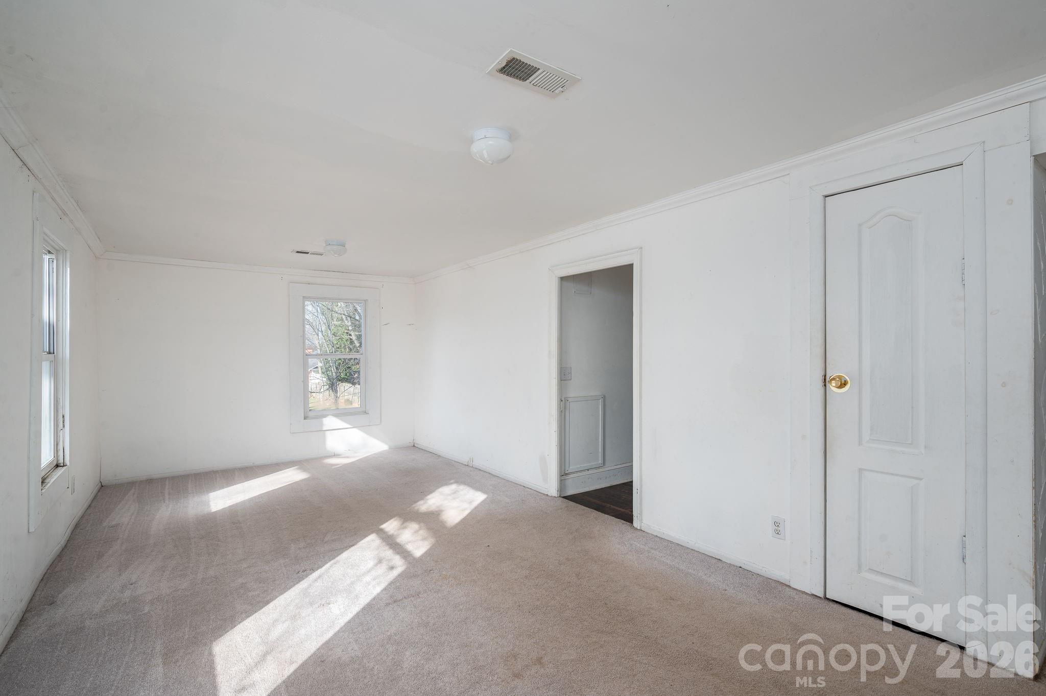 329 W Main Street — Lincolnton