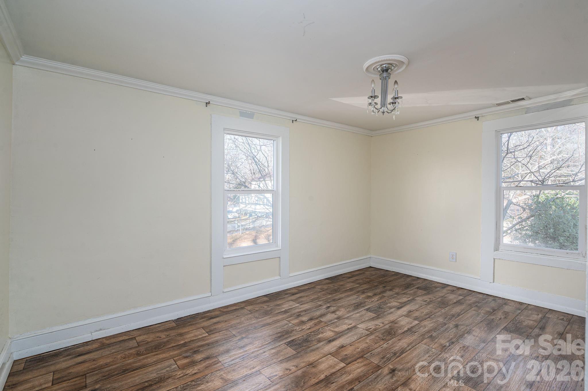 329 W Main Street — Lincolnton