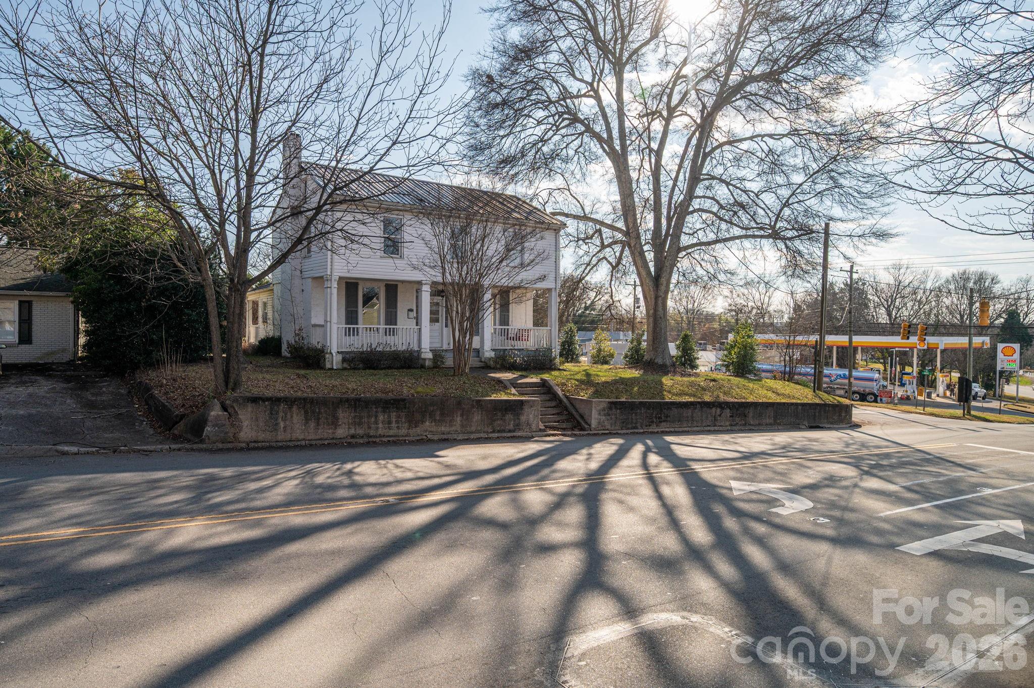 329 W Main Street — Lincolnton
