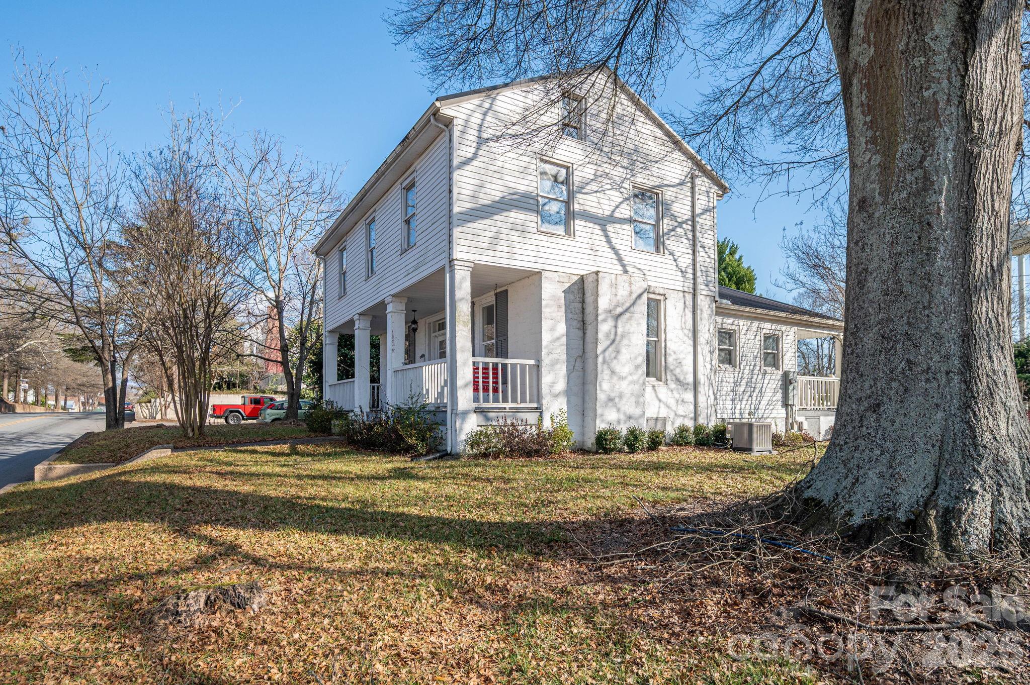 329 W Main Street — Lincolnton