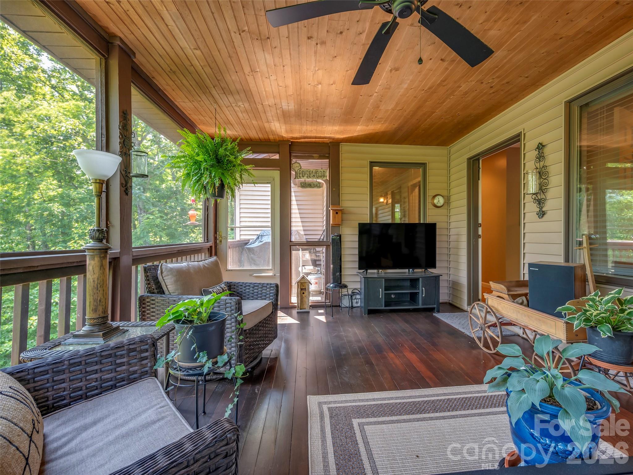 117 Eagles Crest Way — Lake Lure