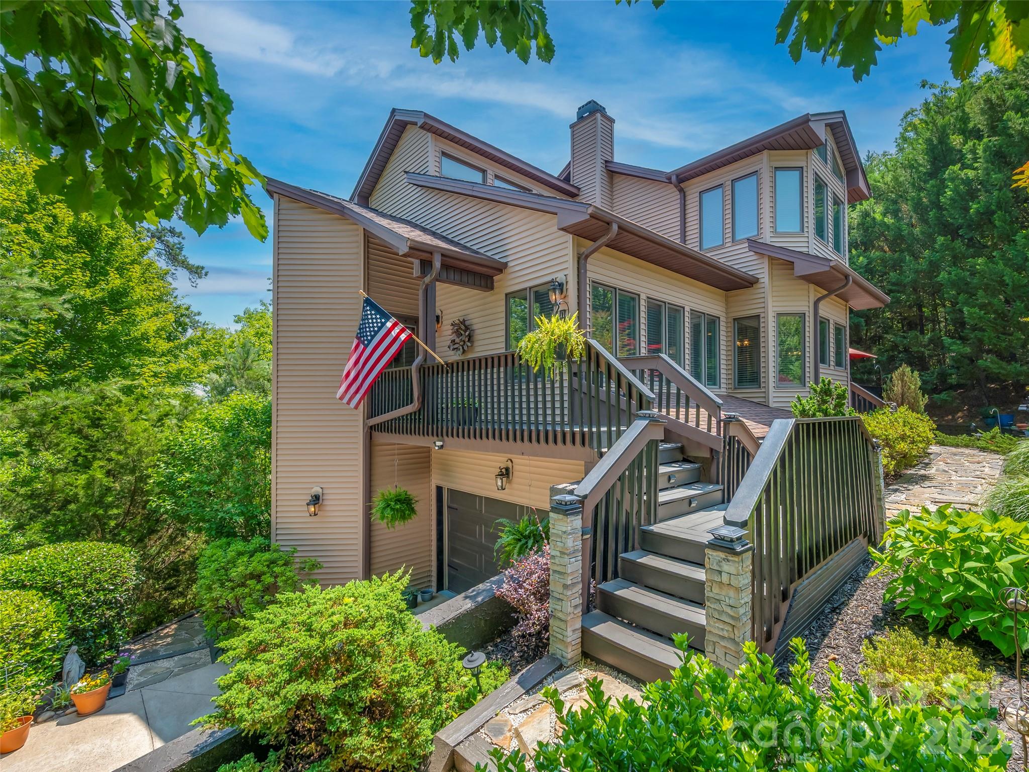 117 Eagles Crest Way — Lake Lure