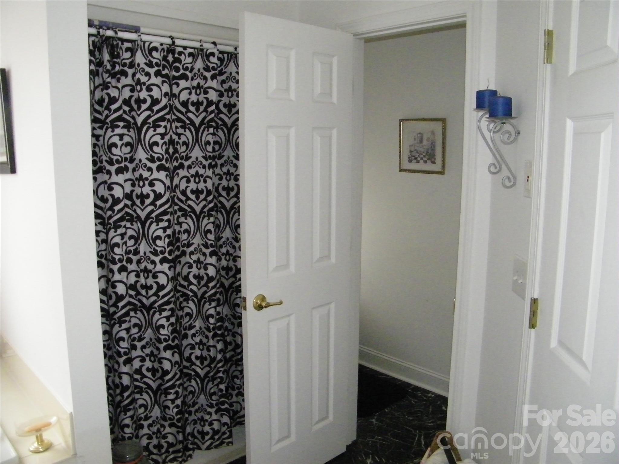 509 E Main Street — Rockwell