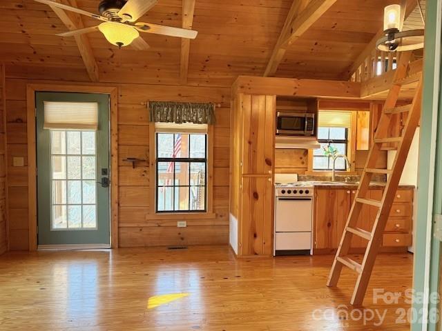 129 Mallard Loop — Waynesville