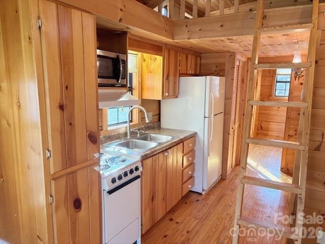 129 Mallard Loop — Waynesville