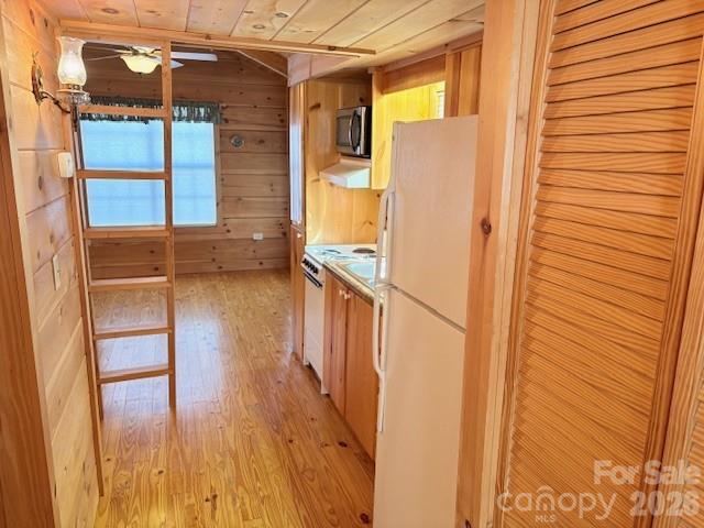 129 Mallard Loop — Waynesville