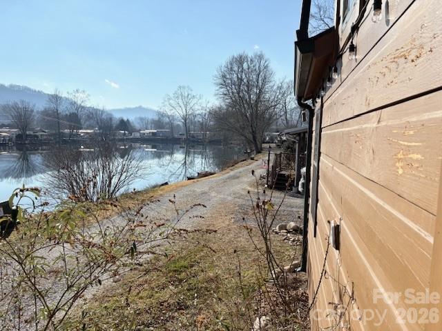 129 Mallard Loop — Waynesville