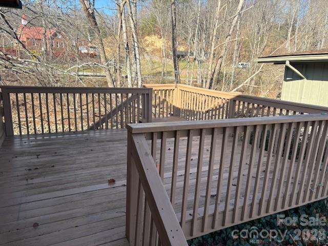 129 Mallard Loop — Waynesville