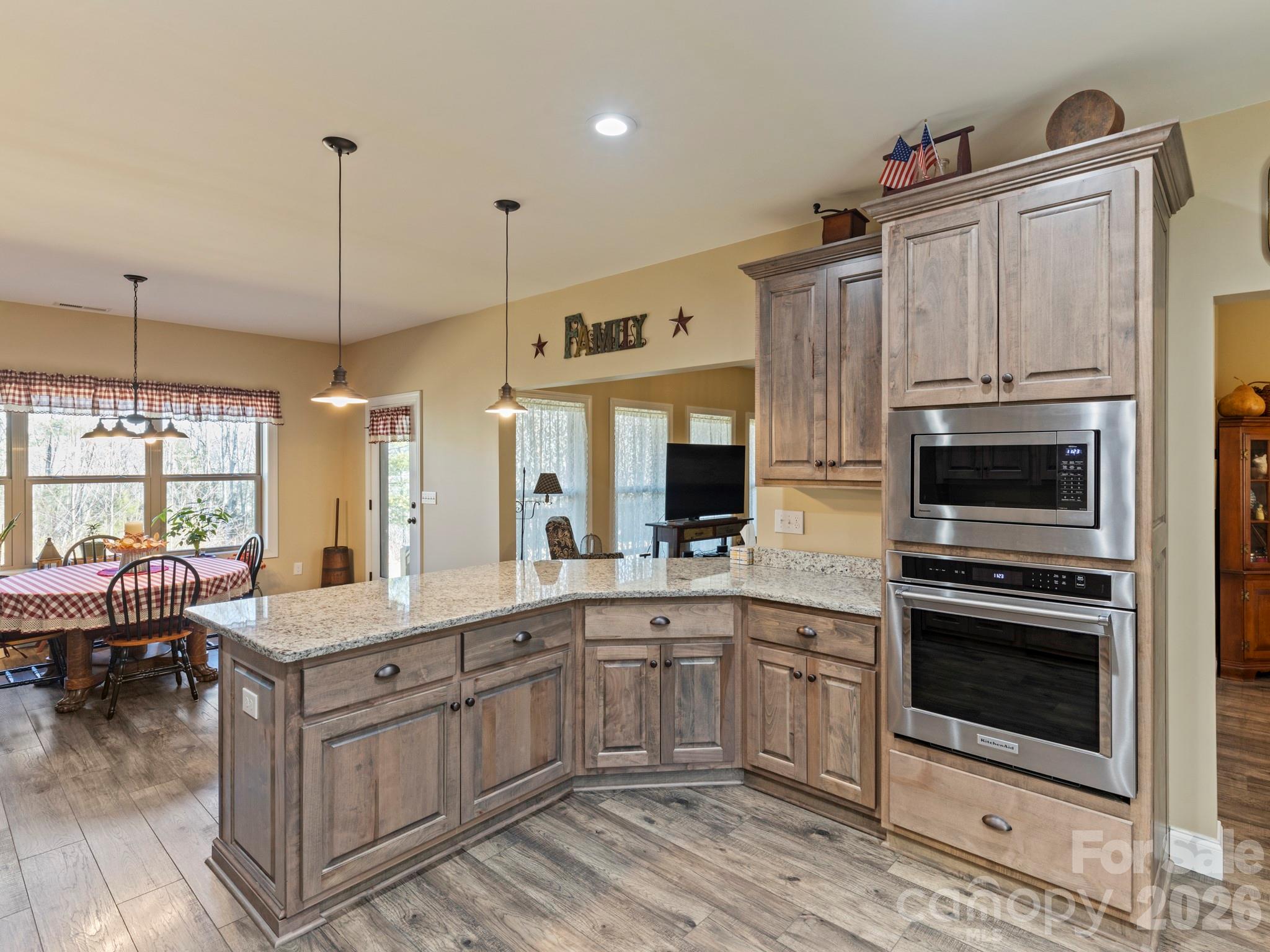 334 Summer Orchard Drive — Hendersonville