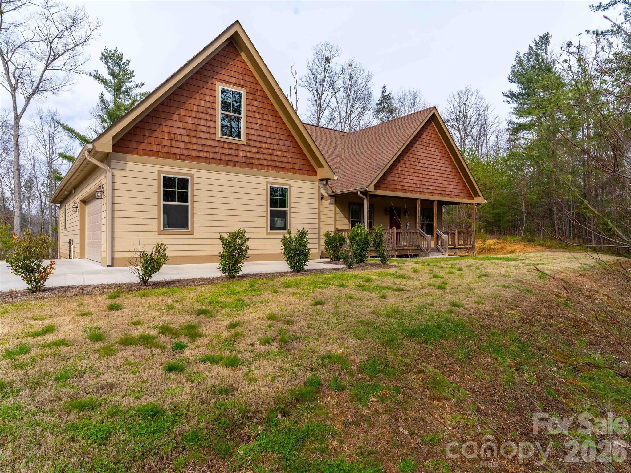 334 Summer Orchard Drive — Hendersonville