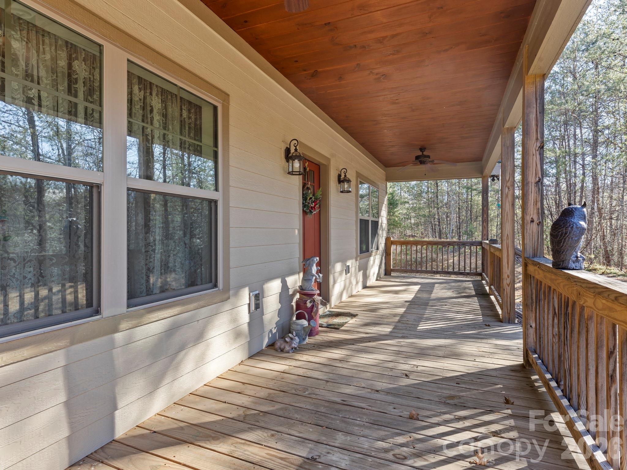 334 Summer Orchard Drive — Hendersonville