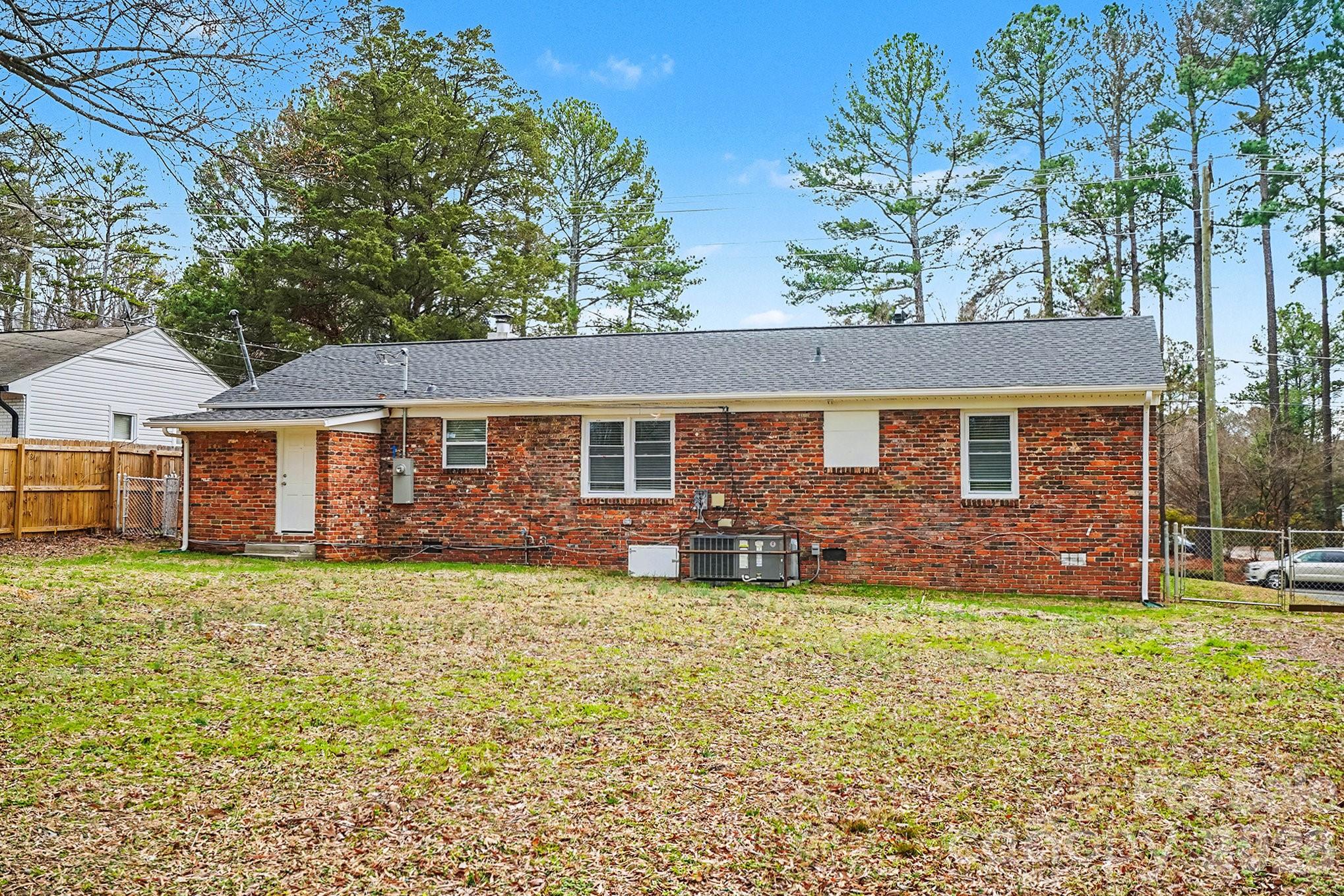 3431 Shamrock Drive — Charlotte