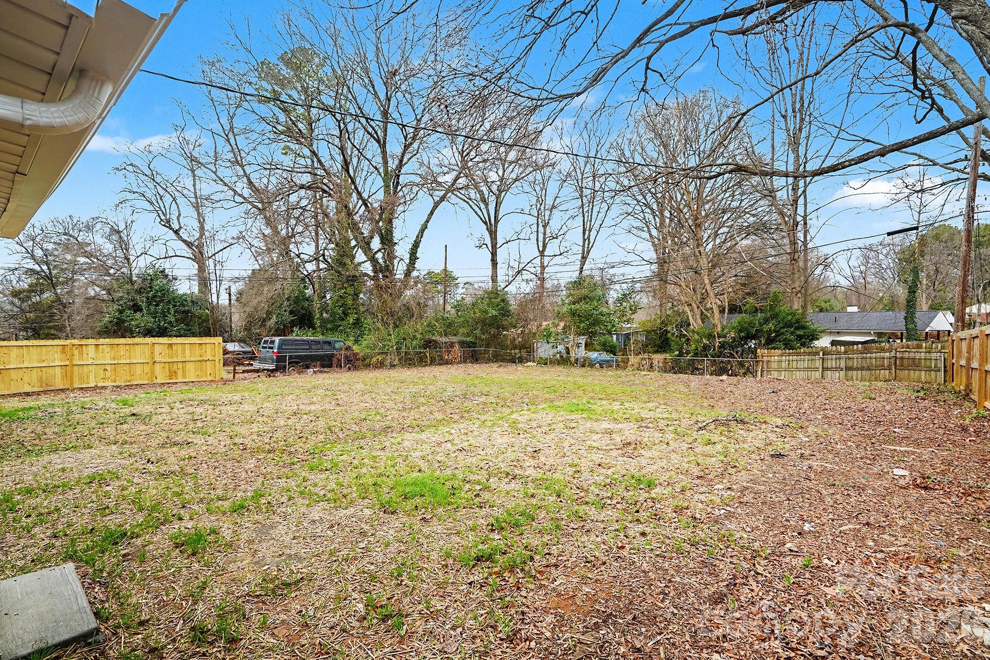 3431 Shamrock Drive — Charlotte