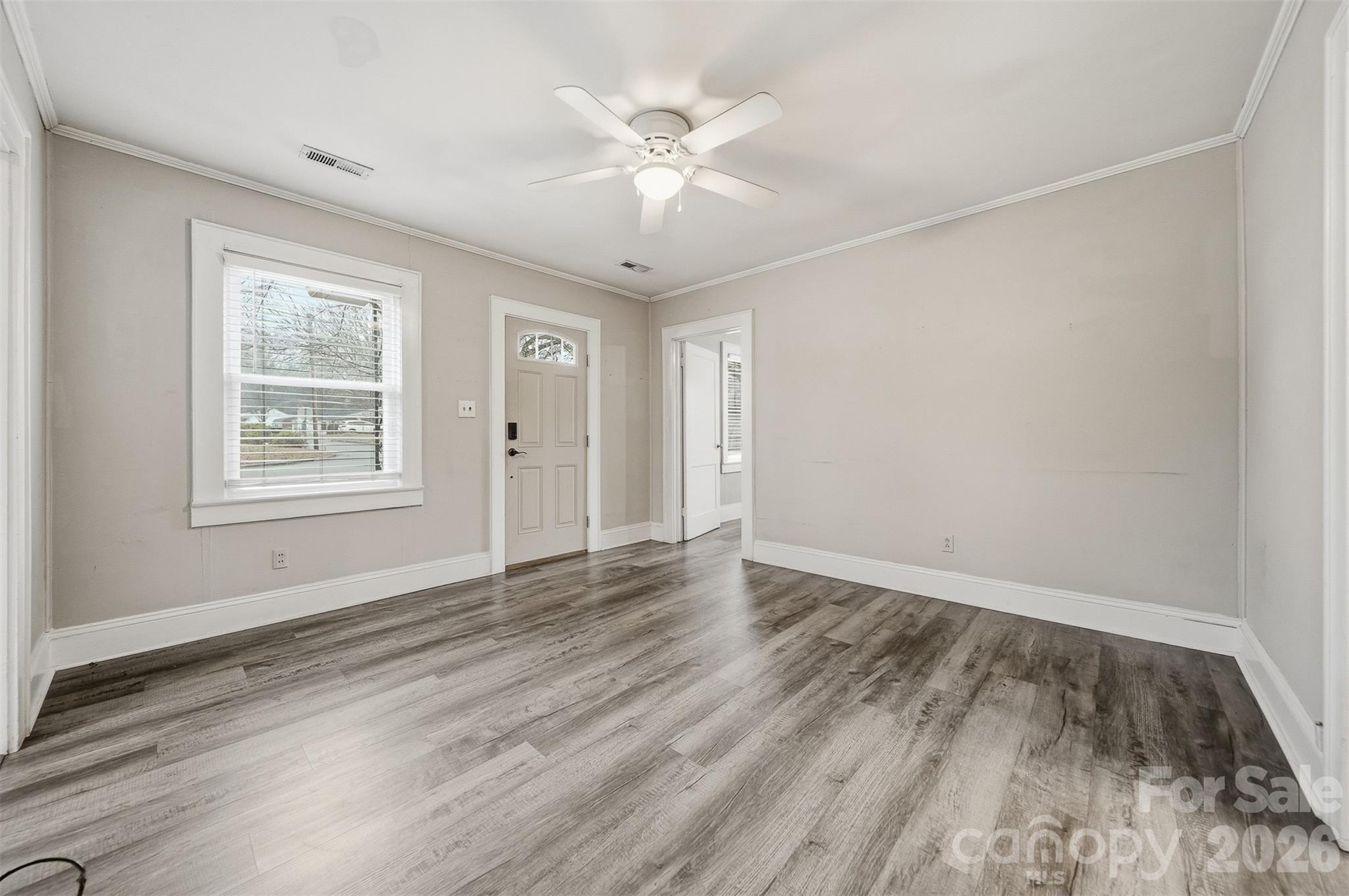 2036 4th Street NE — Hickory