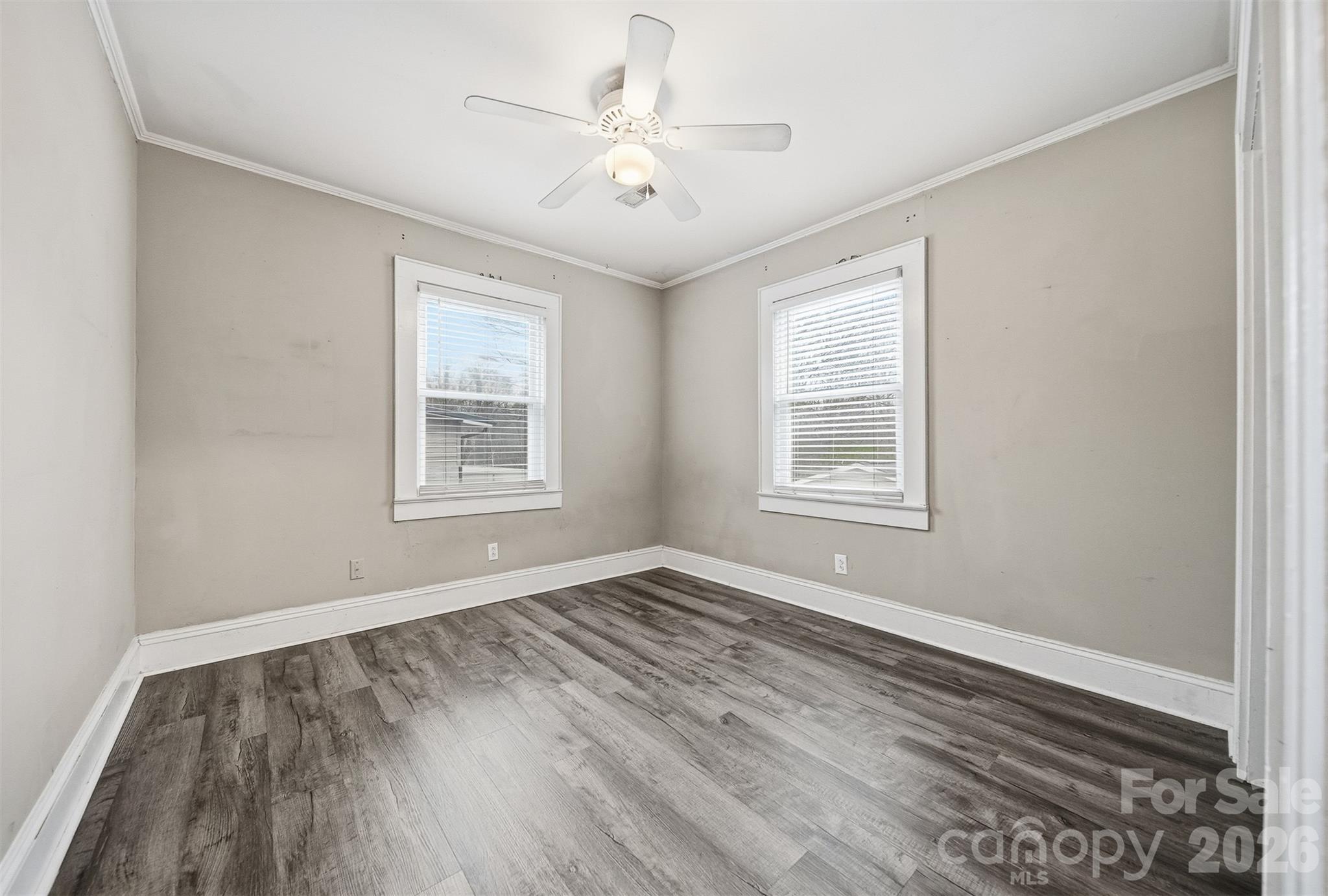 2036 4th Street NE — Hickory