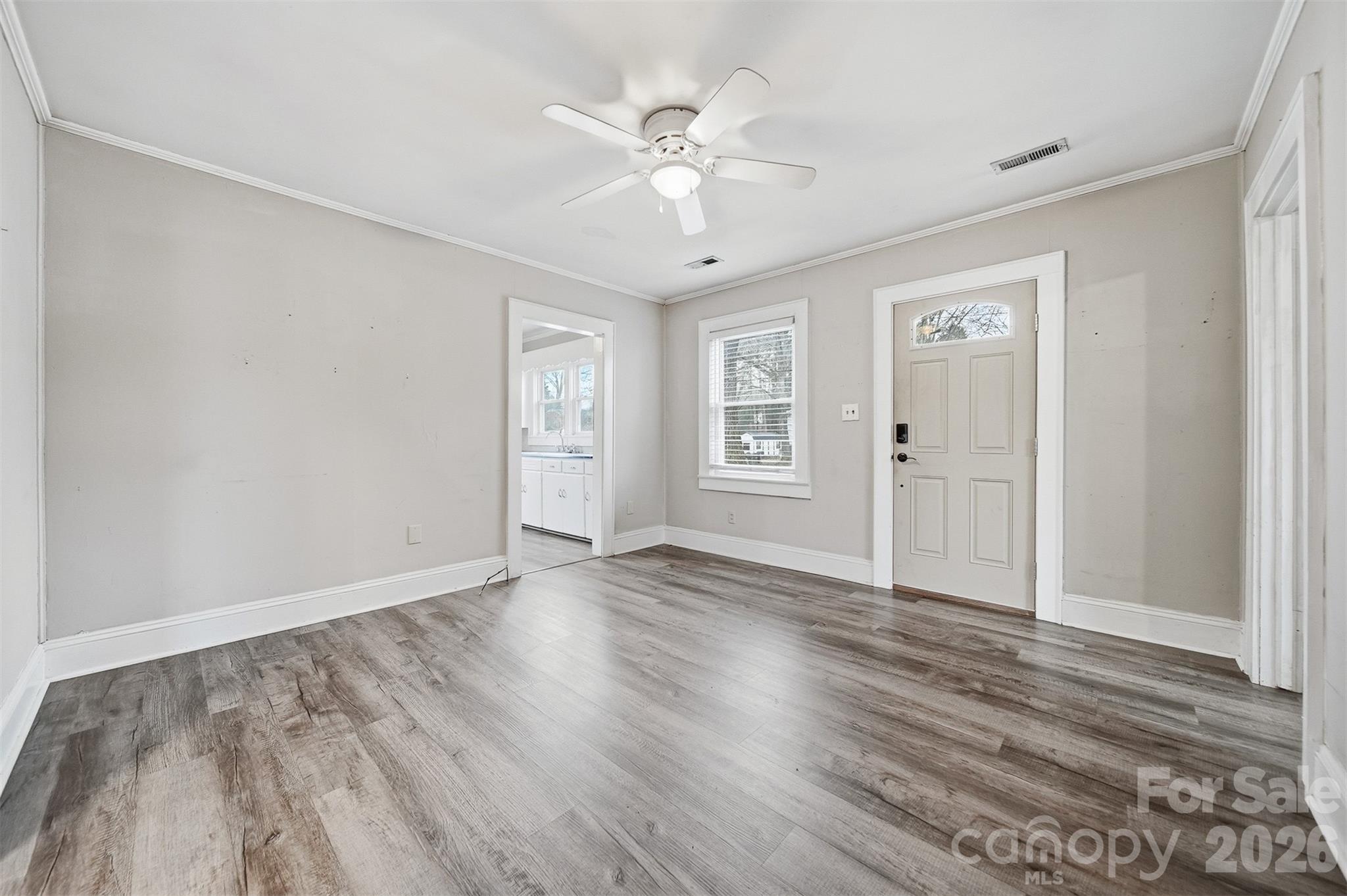 2036 4th Street NE — Hickory