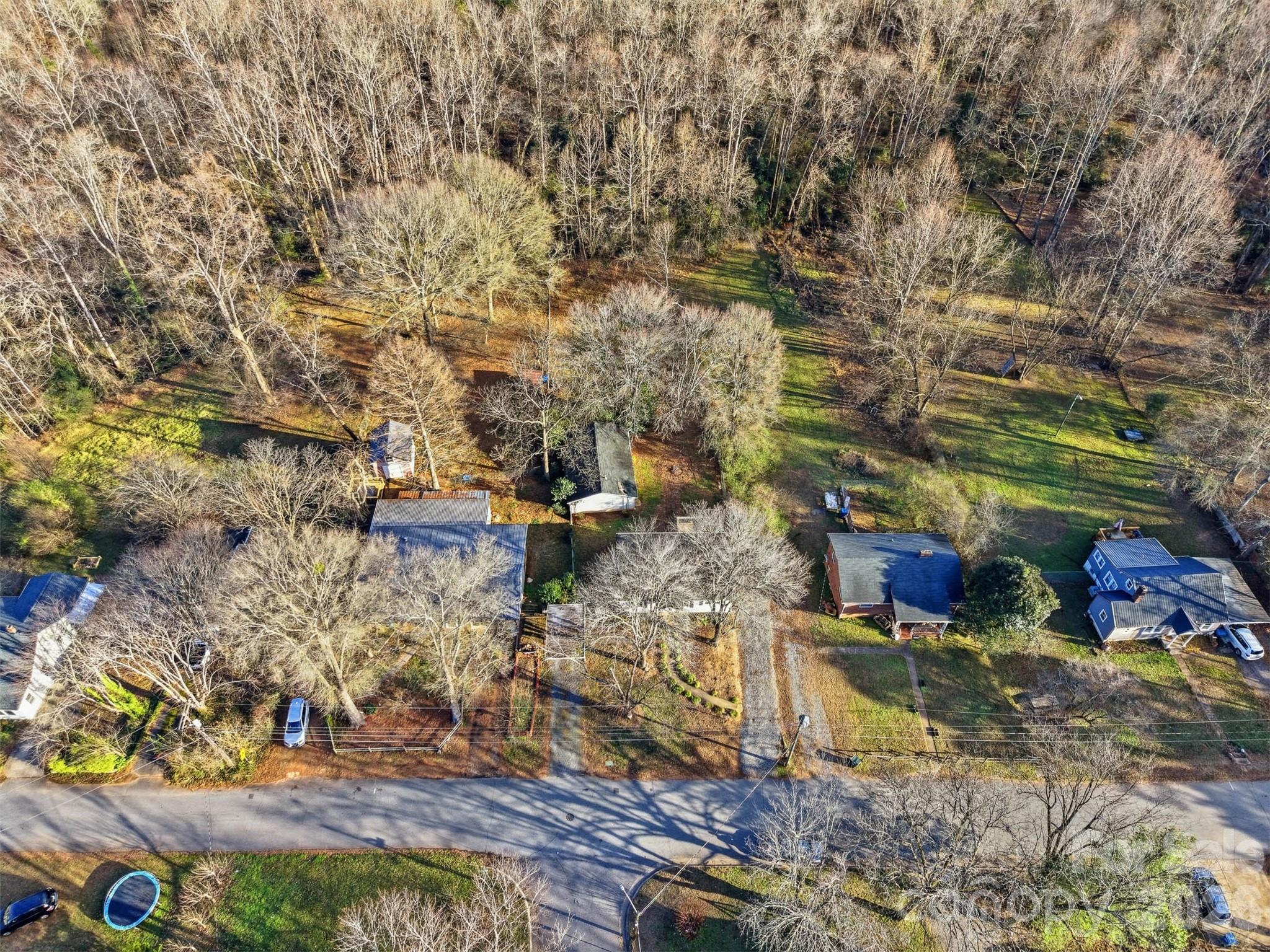 2036 4th Street NE — Hickory
