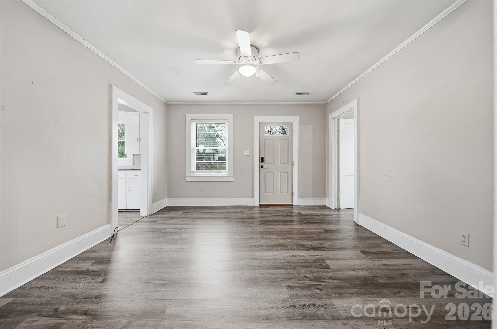 2036 4th Street NE — Hickory